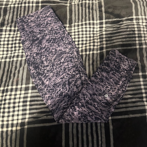 Lululemon, base pace, 25 inch - Picture 2 of 2